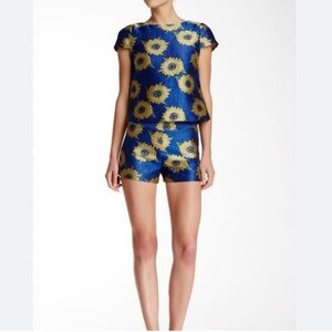 ALICE AND OLIVIA Sunflower Floral Print Mini Shorts